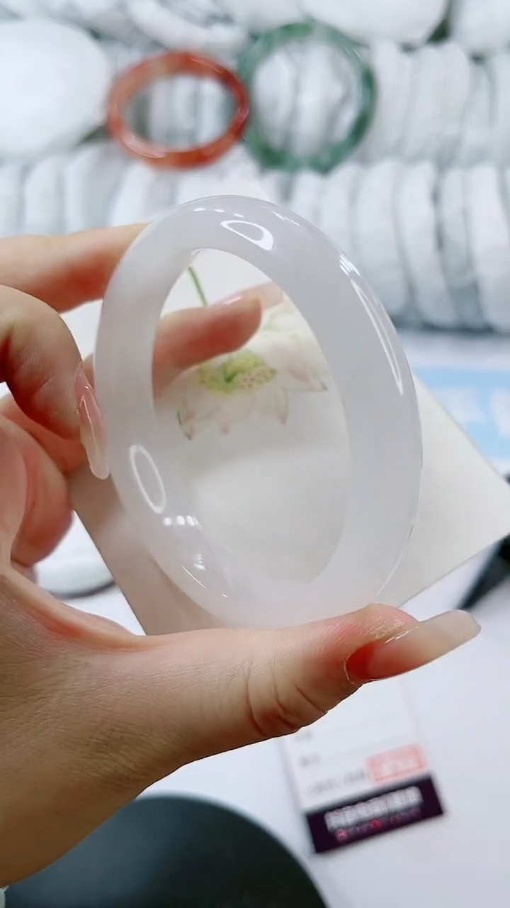 【闪购商品】石英质玉手镯未镶嵌0179467967-多样性发货