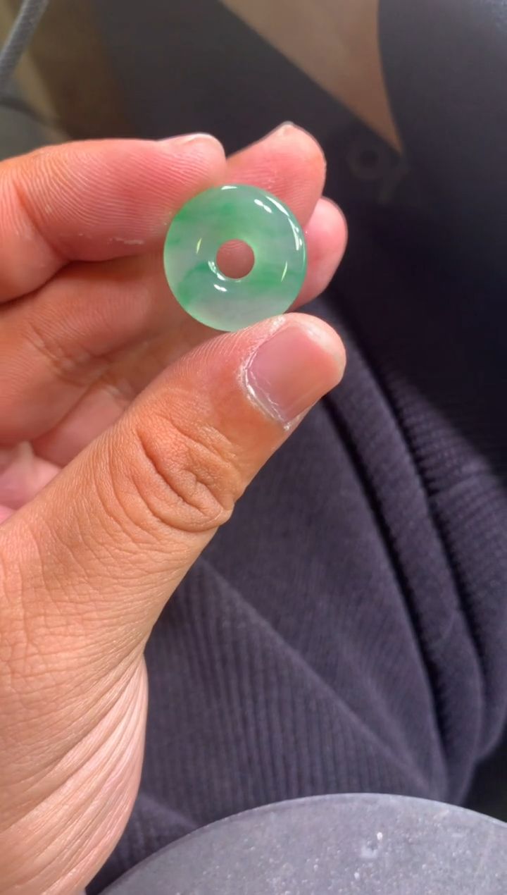 【闪购商品】翡翠颈饰未镶嵌甜甜圈