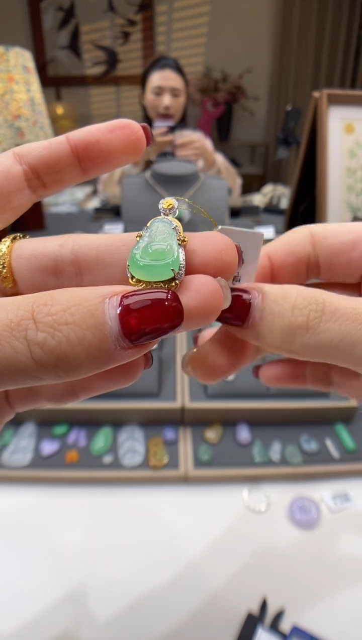 【闪购商品】翡翠颈饰18K金镶嵌财神