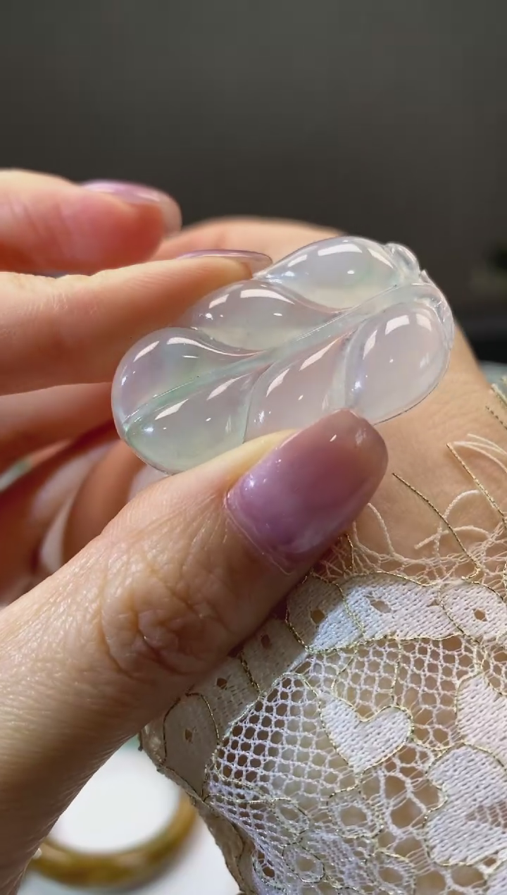 翡翠未镶嵌颈饰翡翠叶子