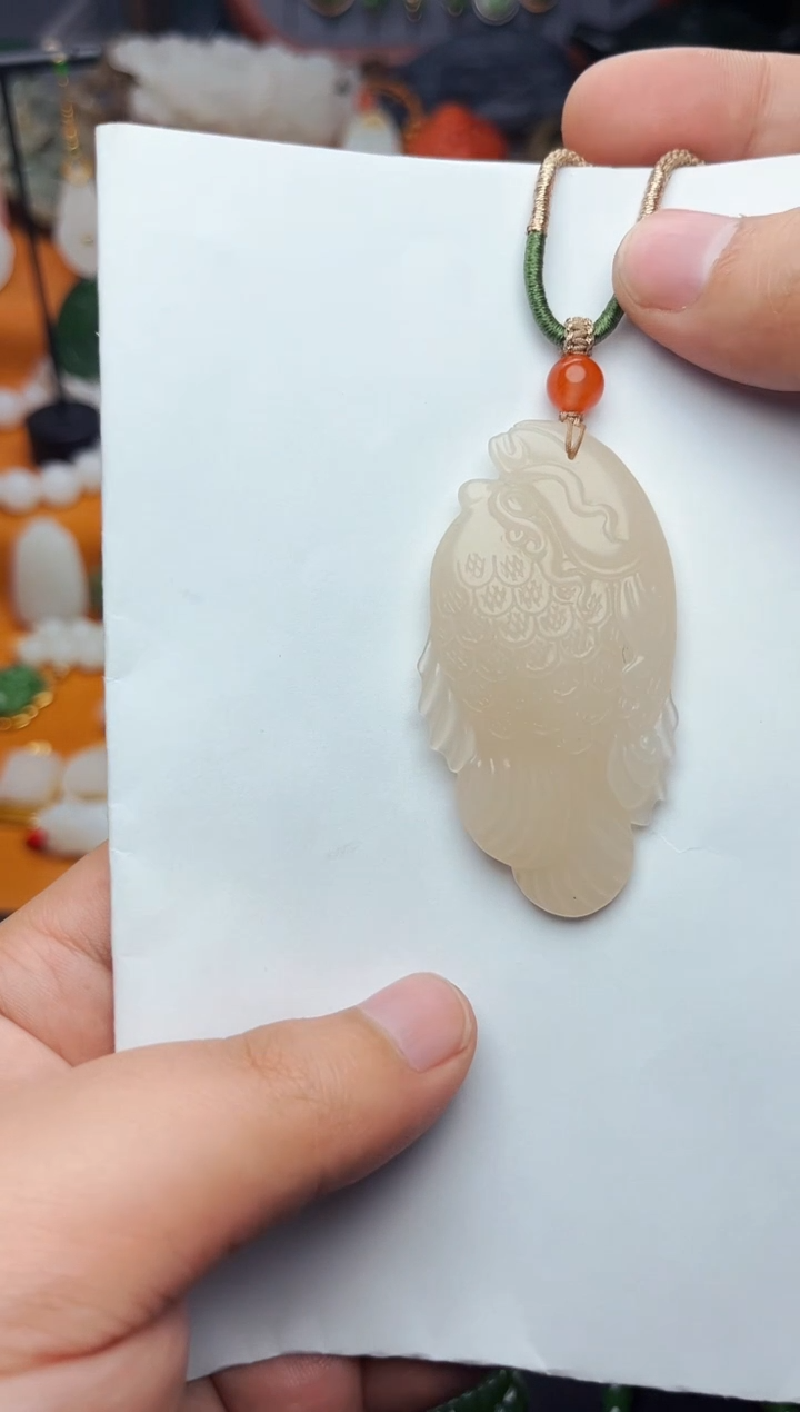 【闪购商品】和田玉颈饰未镶嵌金鱼 01