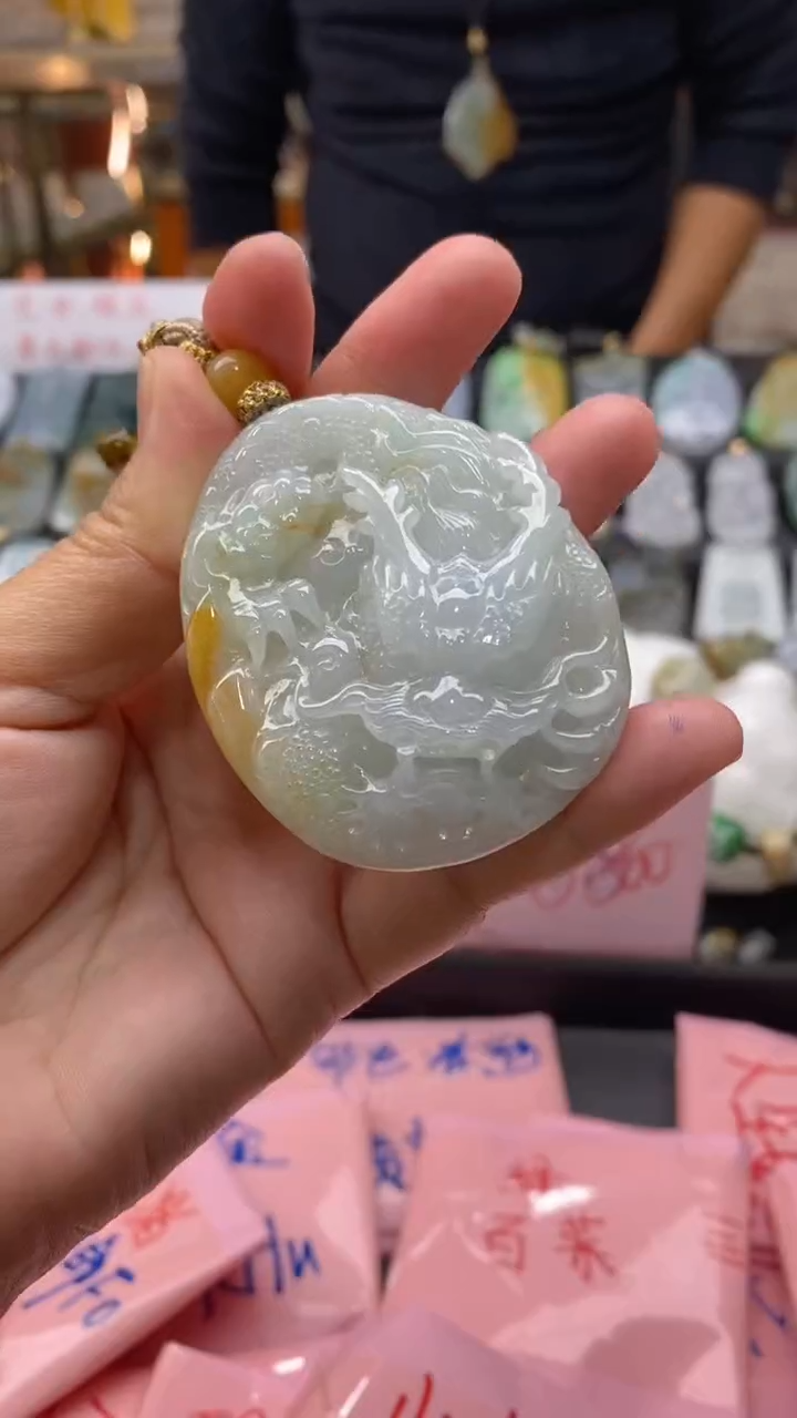 【闪购商品】翡翠颈饰未镶嵌挂件