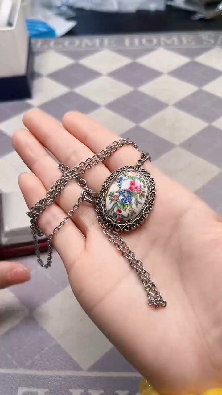 非金属无如图所示时尚饰品