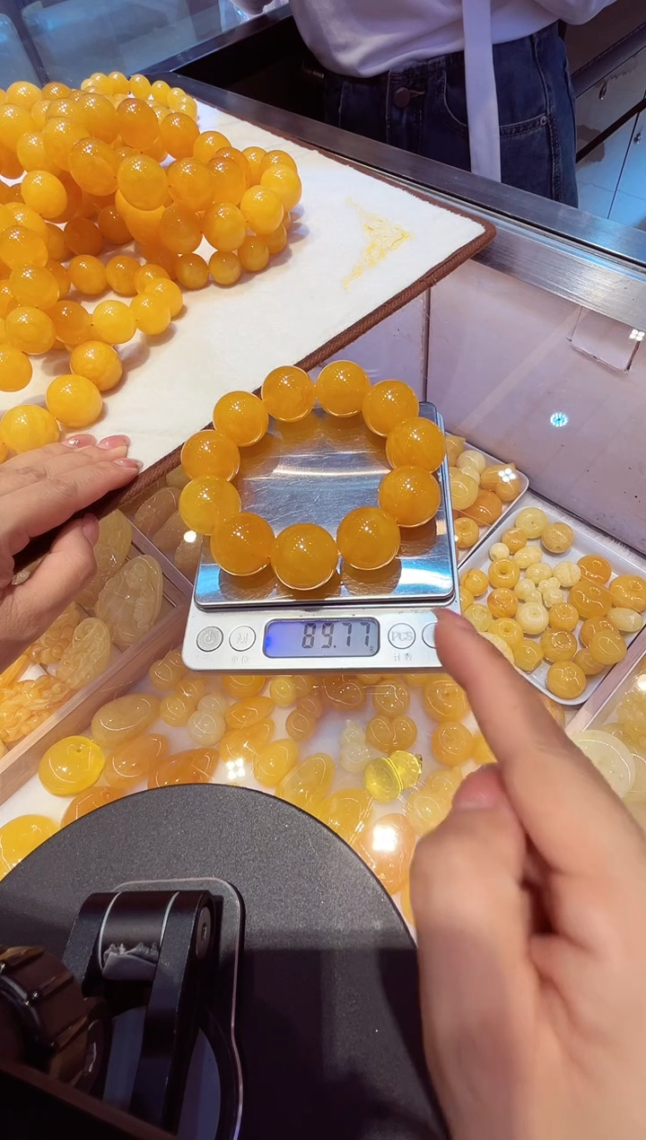 裸石蜜蜡未镶嵌定99总89.75  g总19747