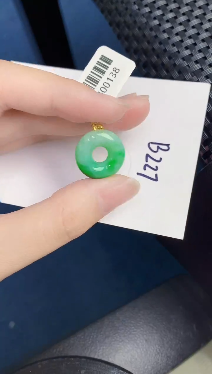 翡翠18K金镶嵌颈饰000000000