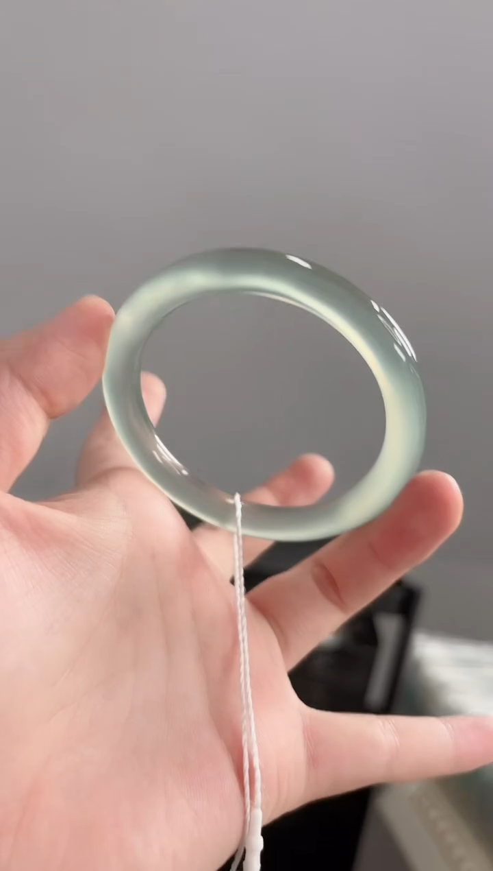 玛瑙/玉髓手镯未镶嵌56圈