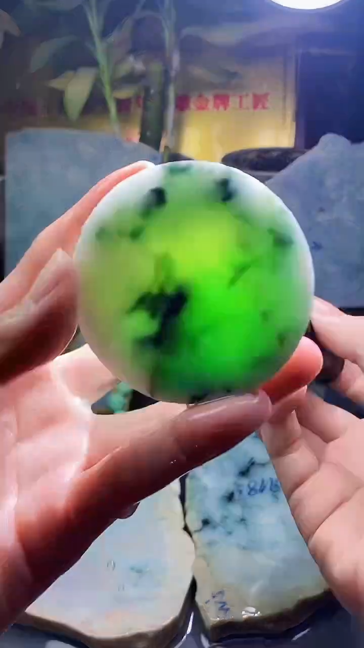 未镶嵌挂件翡翠小雨90