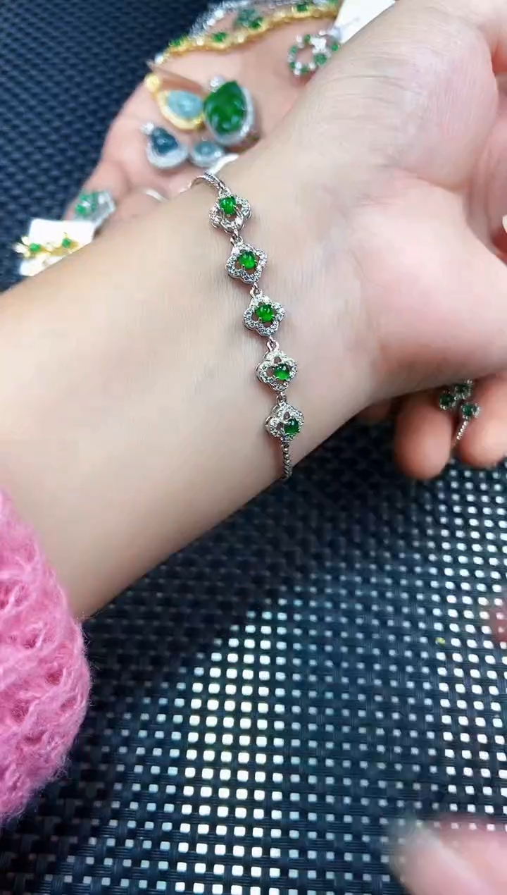 【闪购商品】翡翠手链未镶嵌11111111