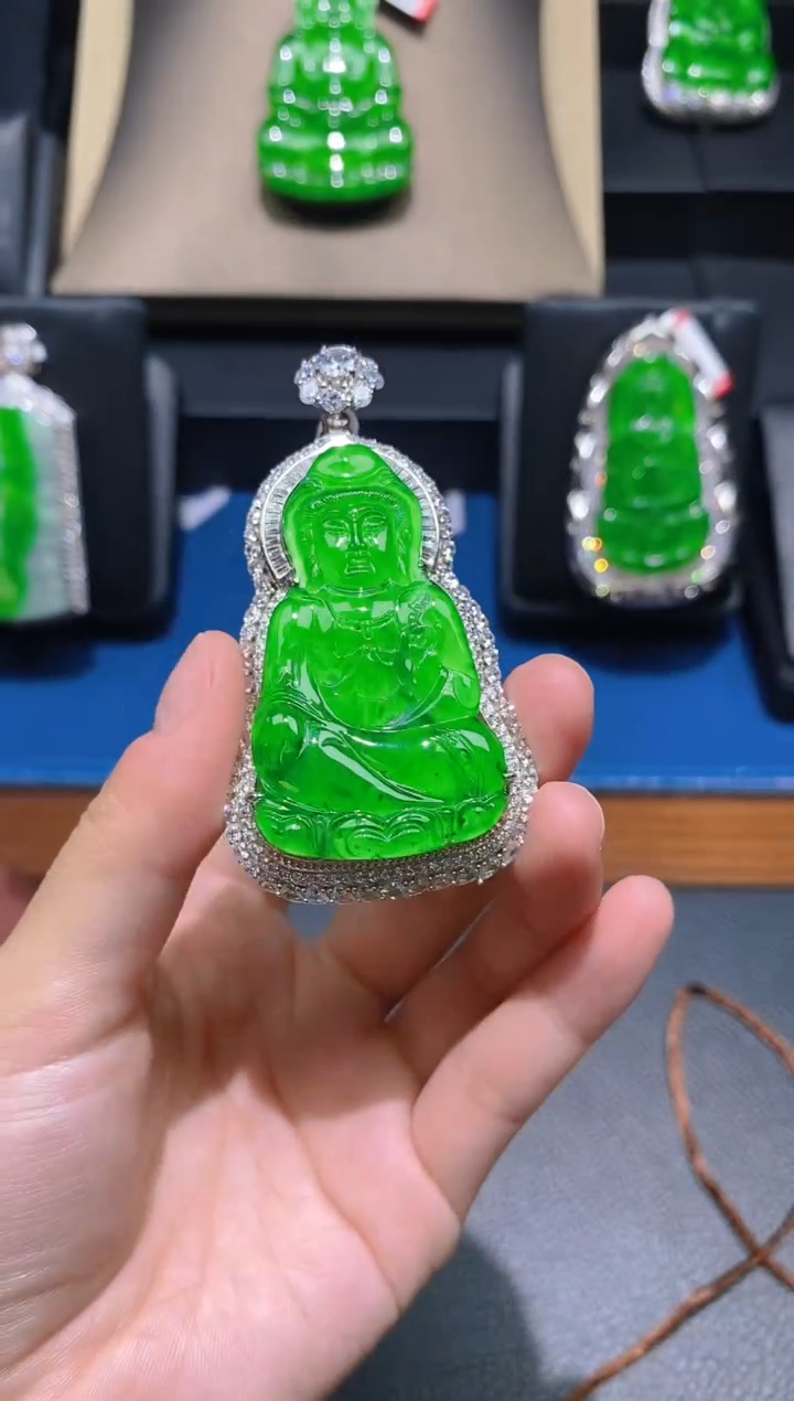 【闪购商品】翡翠颈饰未镶嵌天然A货翡翠F37