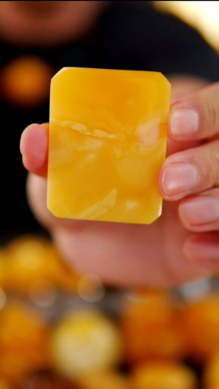 裸石琥珀未镶嵌焦皮料无事牌31.7