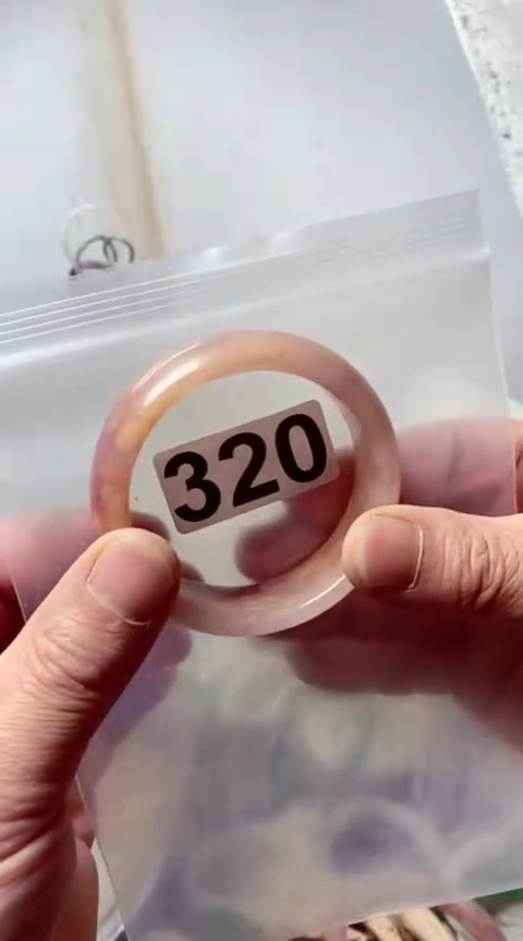 【闪购商品】石英质玉手镯未镶嵌52+320天然石纹矿点扣手介意勿拍