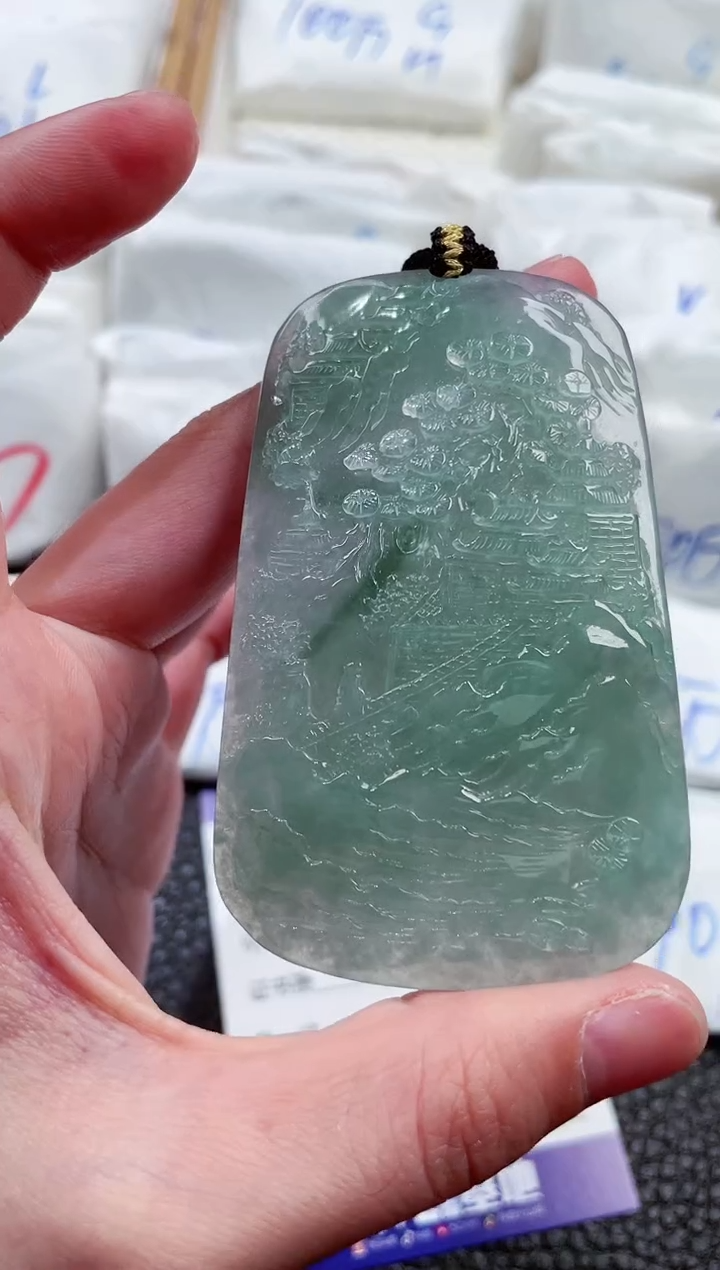 【闪购商品】翡翠颈饰未镶嵌00016776