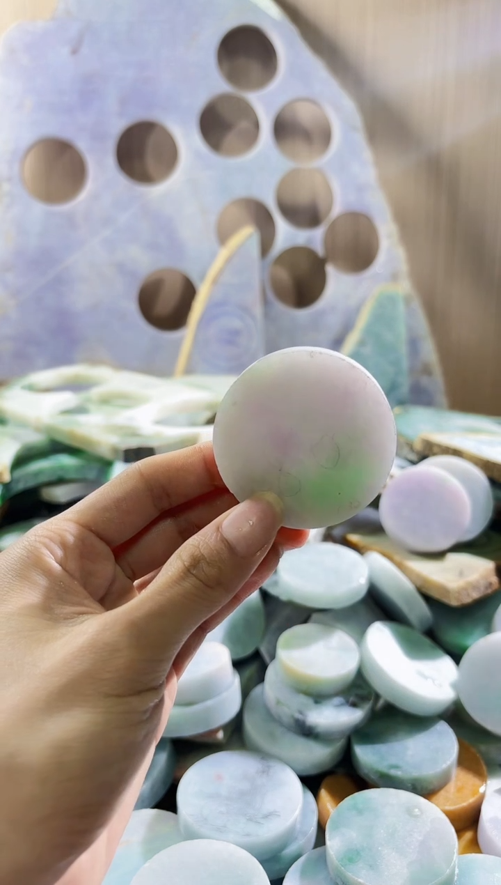 翡翠未镶嵌颈饰翡翠A货 陈谭91