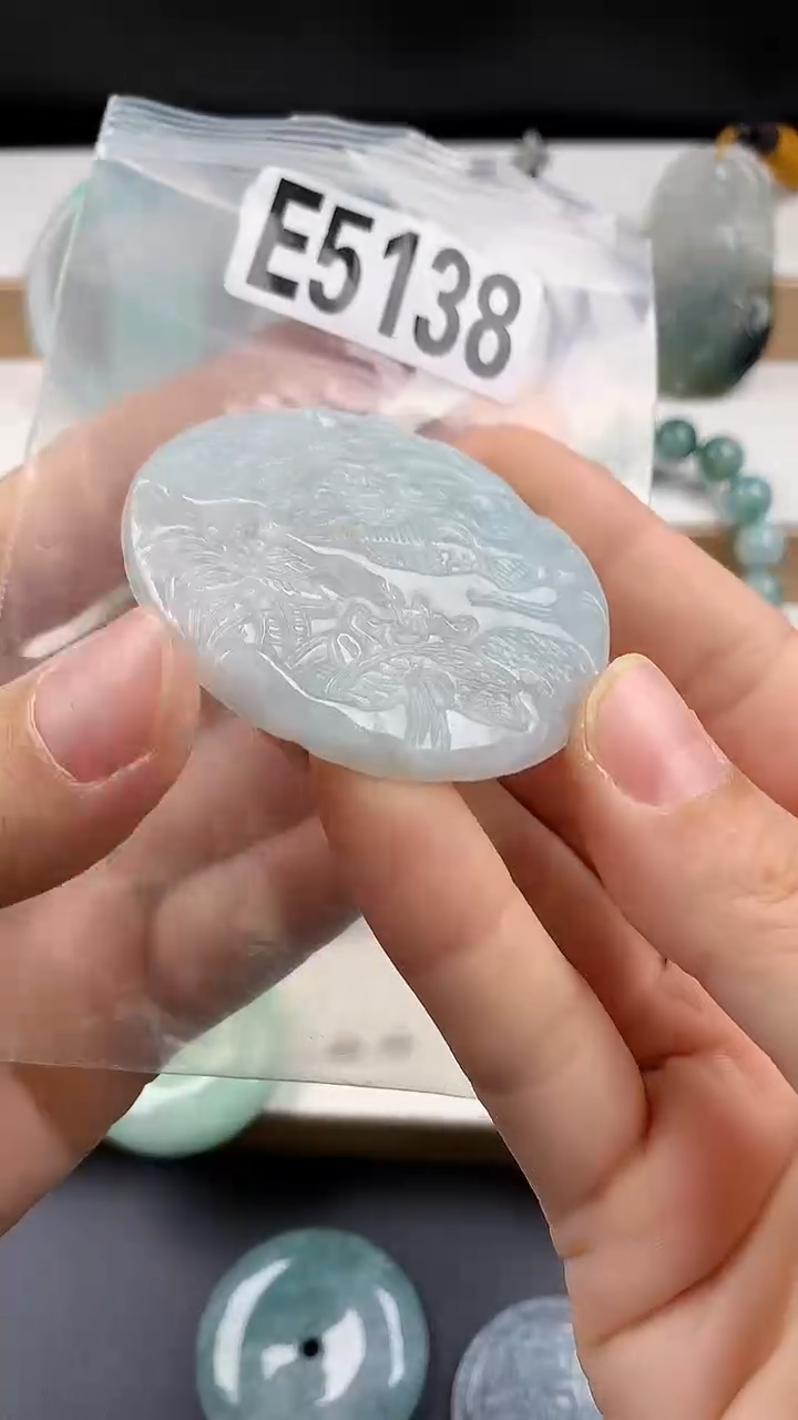 颈饰未镶嵌翡翠天然翡翠吊坠挂件
