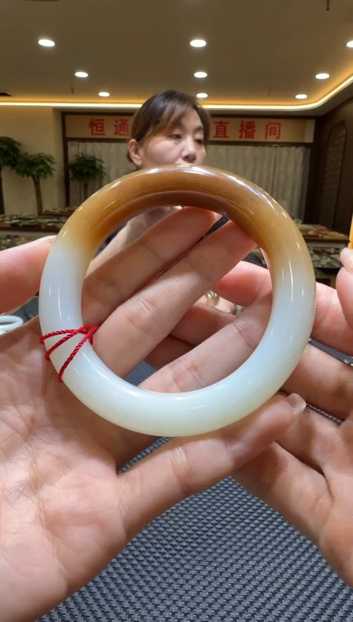 颈饰未镶嵌和田玉手镯58