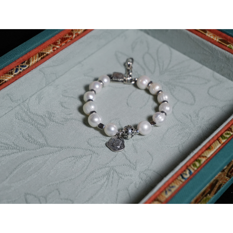 B1182 珍珠银S925镶嵌 珍珠8m牌牌黑银手链