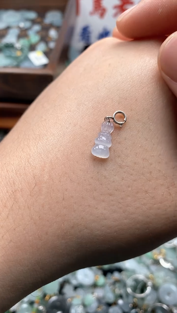 【闪购商品】翡翠颈饰未镶嵌哥哥