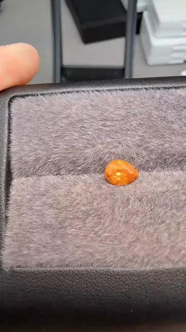 【闪购商品】石榴石（芬达石）裸石未镶嵌1.1ct-A211-1p