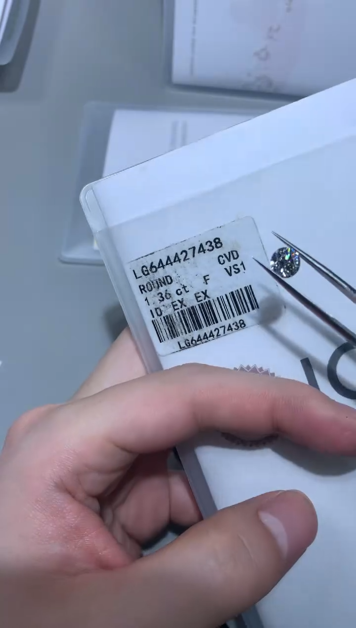 【闪购商品】实验室培育钻石裸石未镶嵌1.36F644427438