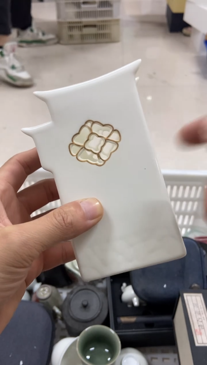 杯无运费险有瑕疵的摄影的产品有使用过的痕迹有点脏介意勿拍