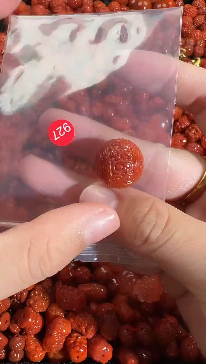 颈饰未镶嵌南红玛瑙1