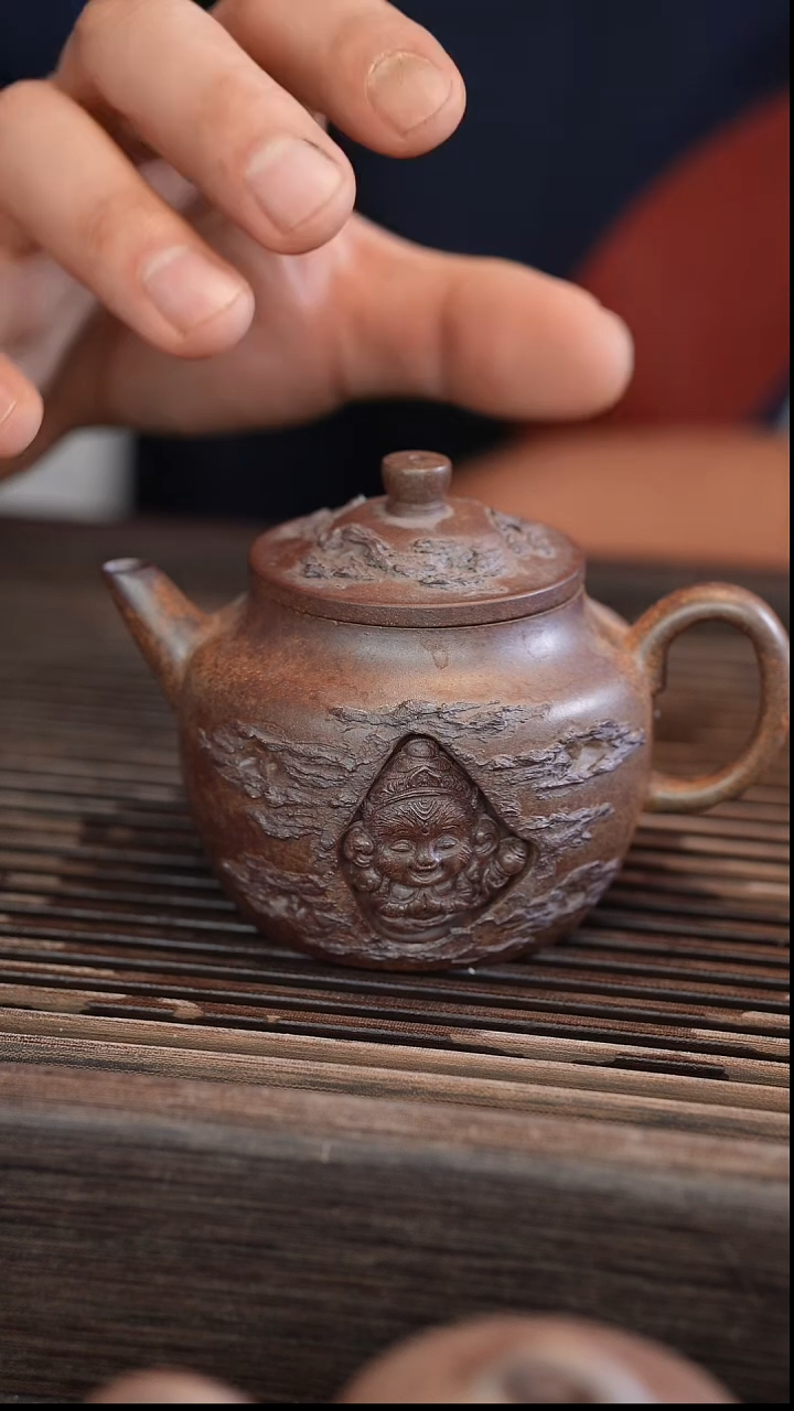 茶壶紫砂悟空旗开得胜 190cc