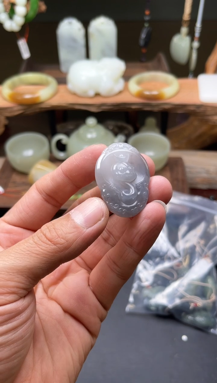 【闪购商品】和田玉吊坠未镶嵌青海烟紫 蛇随形