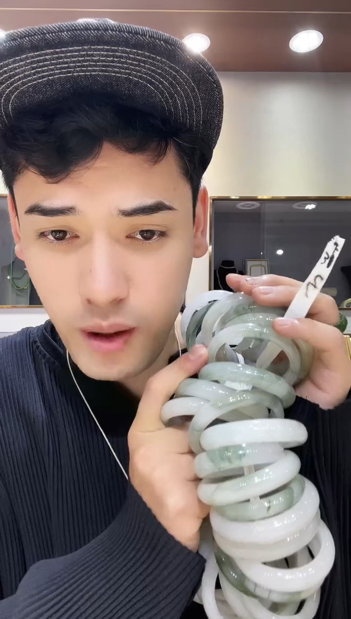未镶嵌手镯石英质玉小艾多样性发货拍一发一