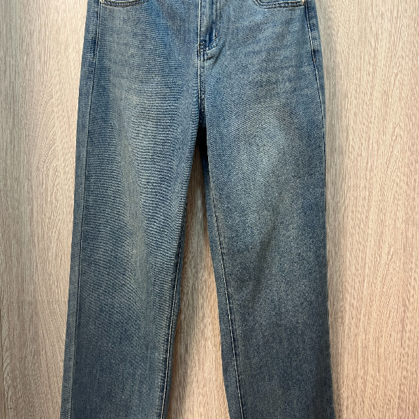 微瑕疵介意勿拍56022简约大方款高腰口袋数字显瘦百搭直筒牛仔裤