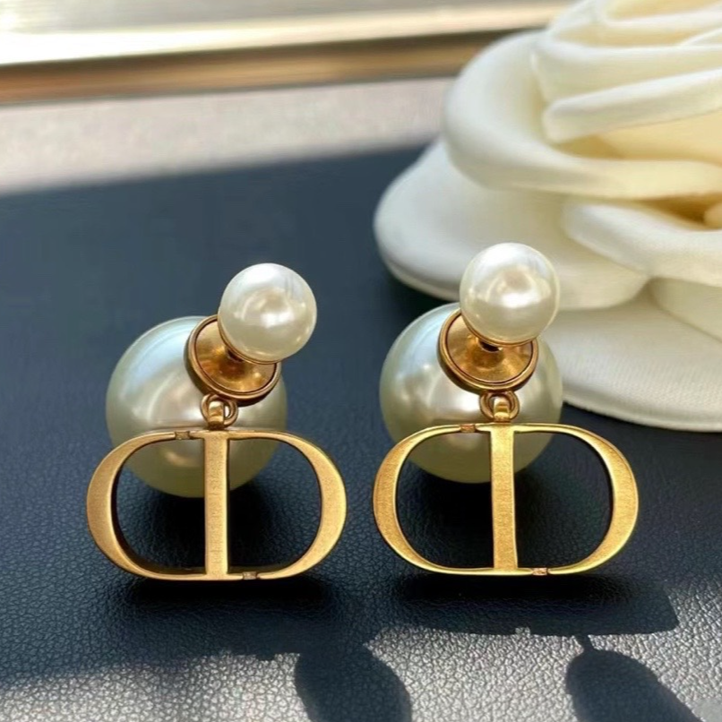 99新 DIOR/迪奥 -100活动小花攀攀经典双珍珠CD吊坠耳环 合金
