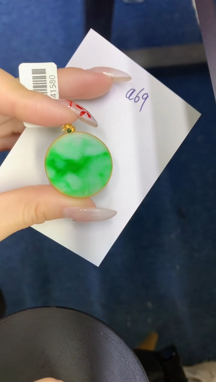 【闪购商品】翡翠颈饰18K金镶嵌0000000000