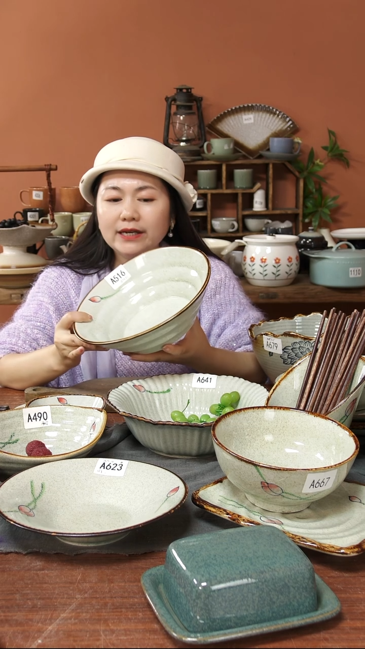 陶瓷A516一只螺纹碗手绘荷花黑点25.5*7.5可能微瑕