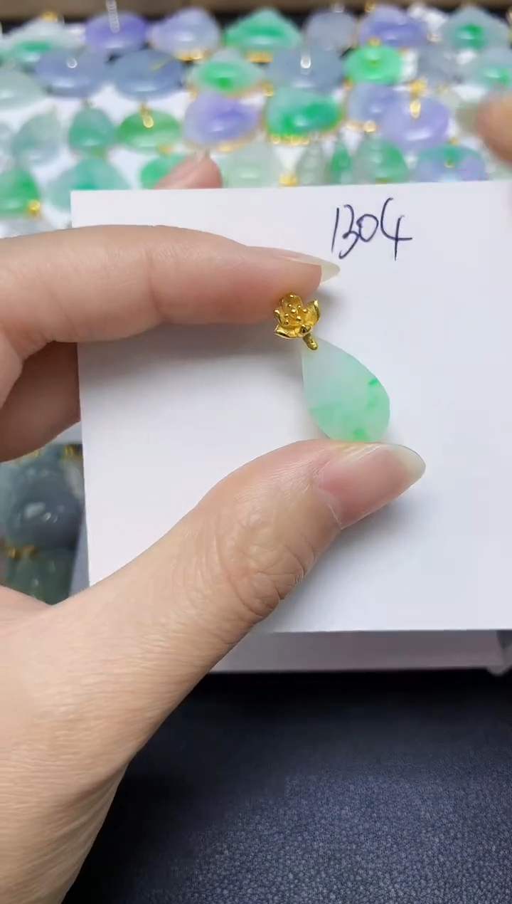 翡翠未镶嵌颈饰 天然缅甸翡翠A货