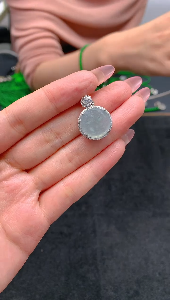 翡翠未镶嵌颈饰天然A货翡翠