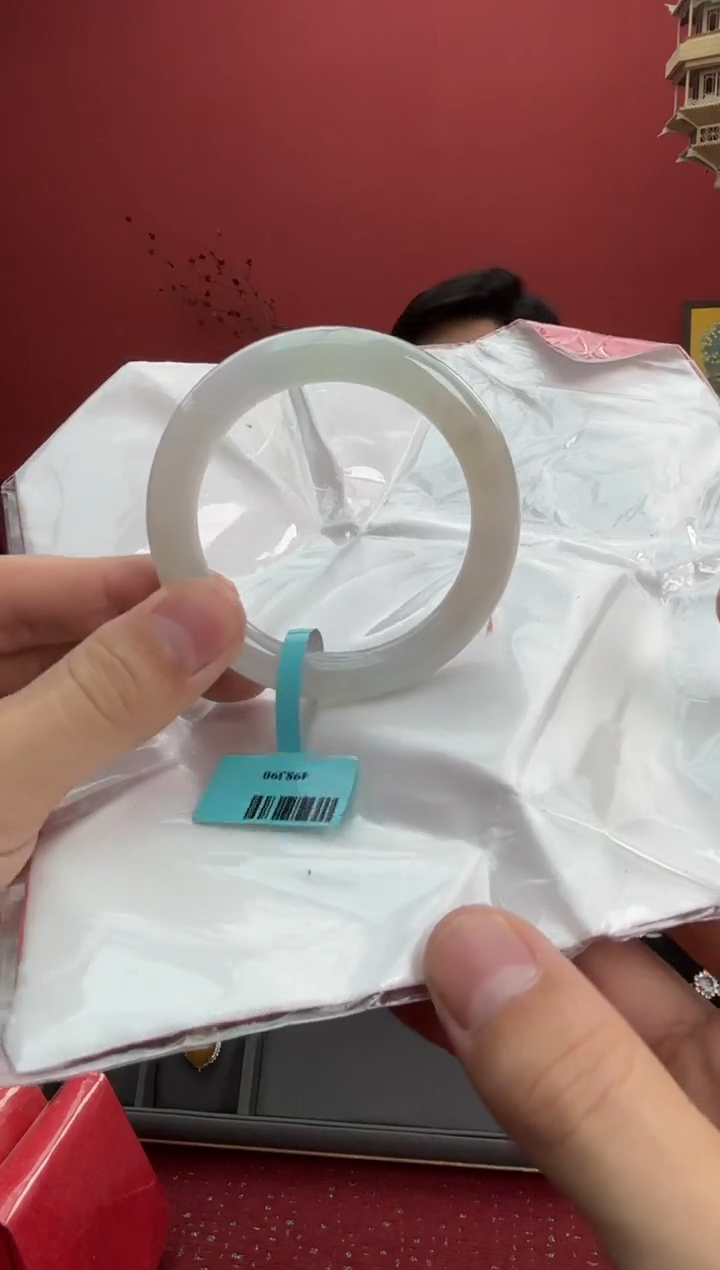 【闪购商品】翡翠手镯（圆镯）未镶嵌6手镯