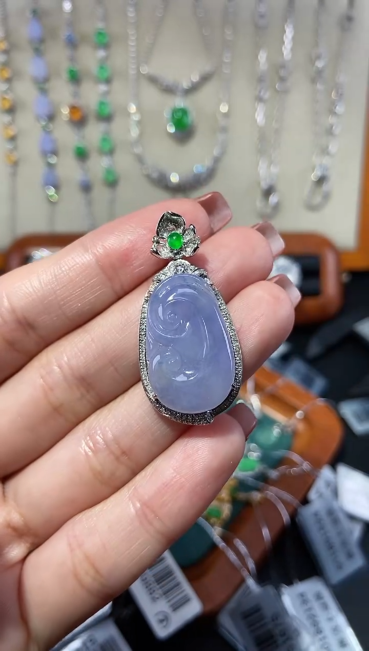 【闪购商品】翡翠颈饰18K金镶嵌吊坠