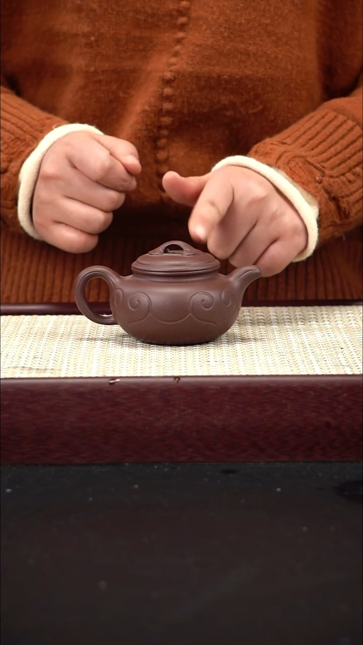 茶壶紫砂紫泥 仿古如意 