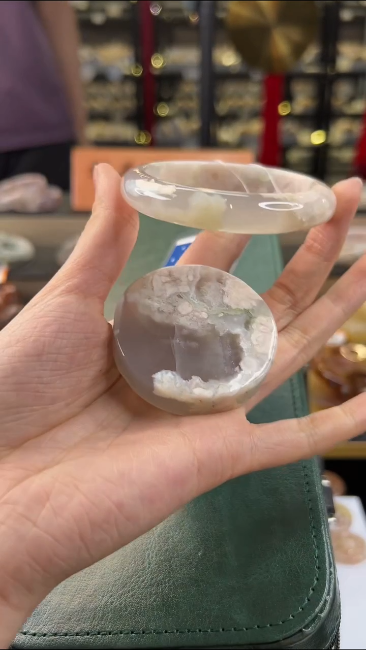 玛瑙/玉髓手镯未镶嵌54圈口（赠送镯心）22032