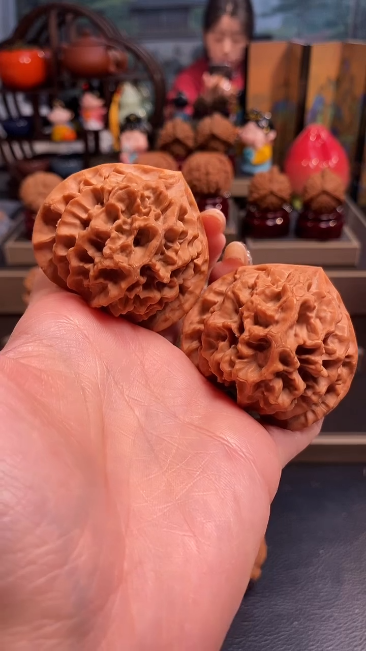 【闪购商品】文玩核桃把件H625帝王51