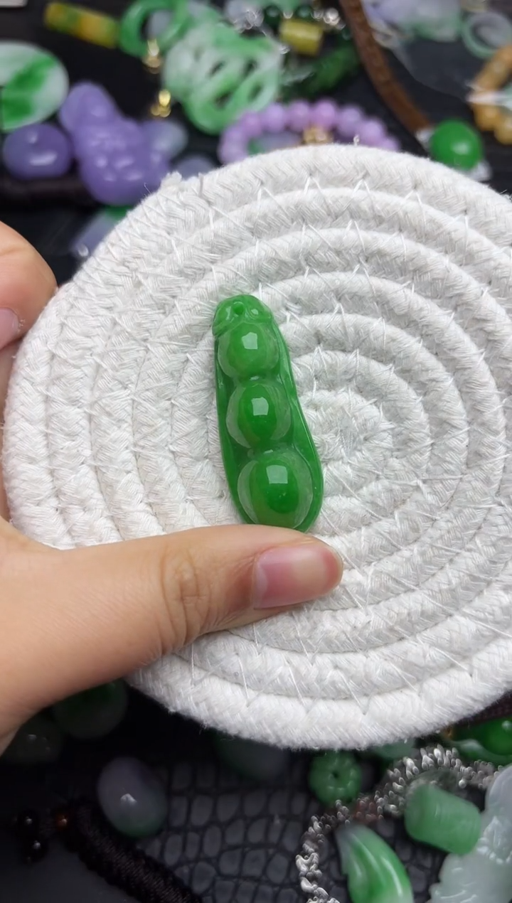 颈饰未镶嵌翡翠缅甸翡翠吊坠