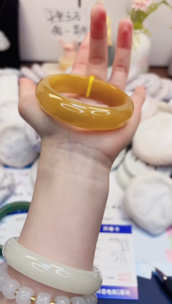 【闪购商品】石英质玉手镯未镶嵌445-财气镯-圈口57