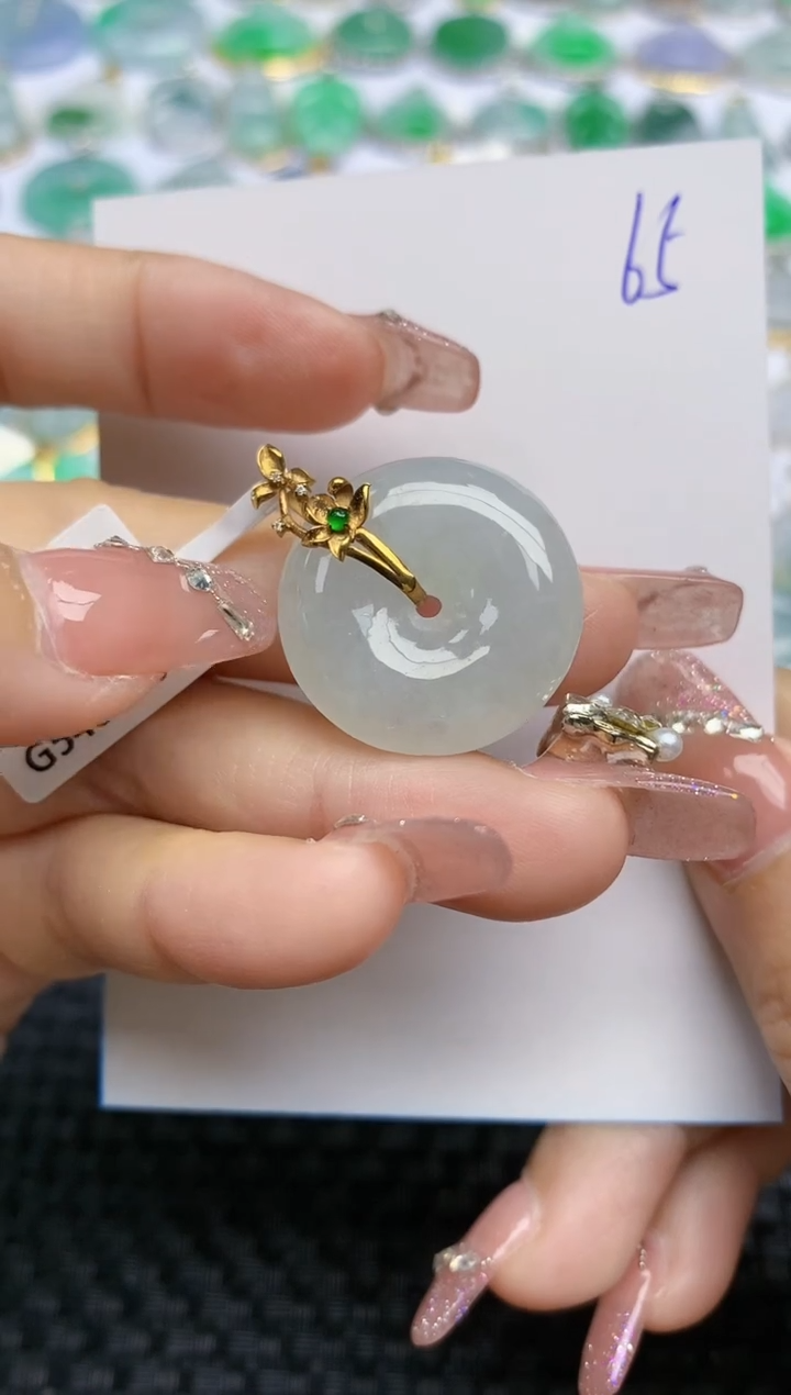 【闪购商品】翡翠颈饰18K金镶嵌天然A货翡翠 65