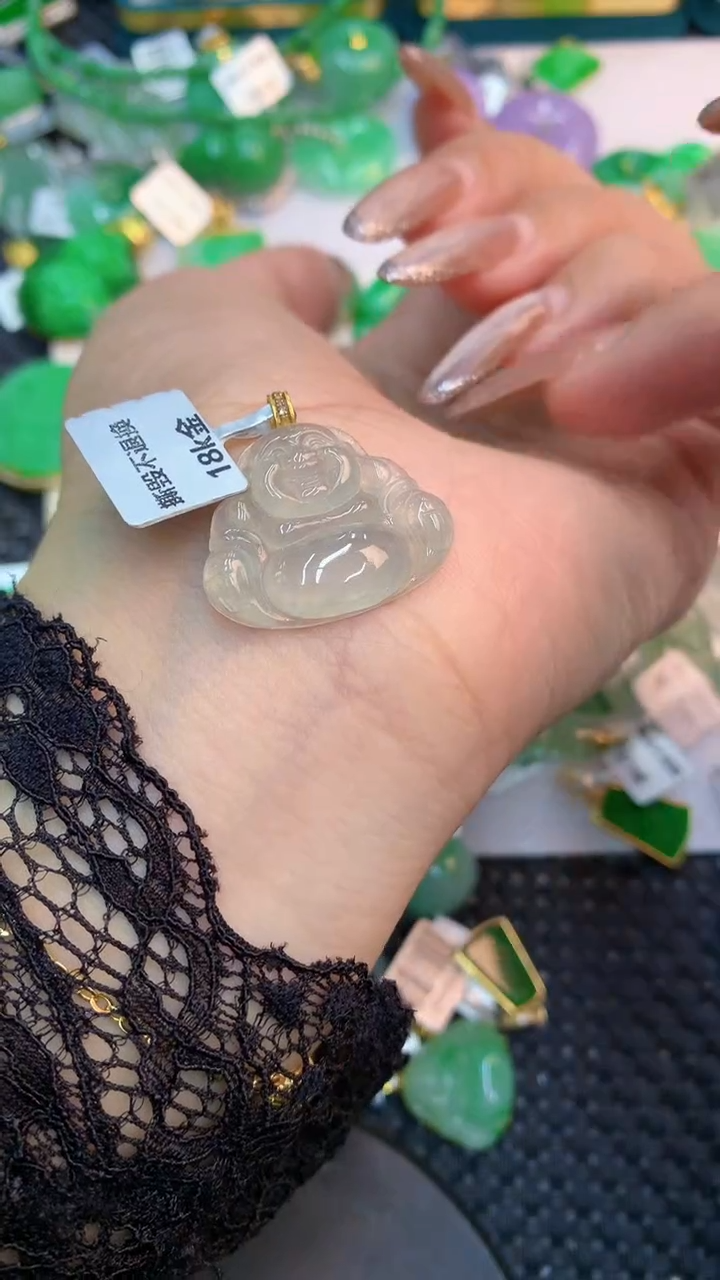 颈饰18K金镶嵌翡翠1