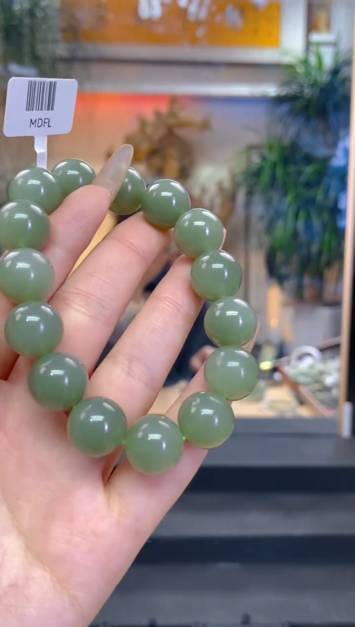 未镶嵌手串和田玉卡14