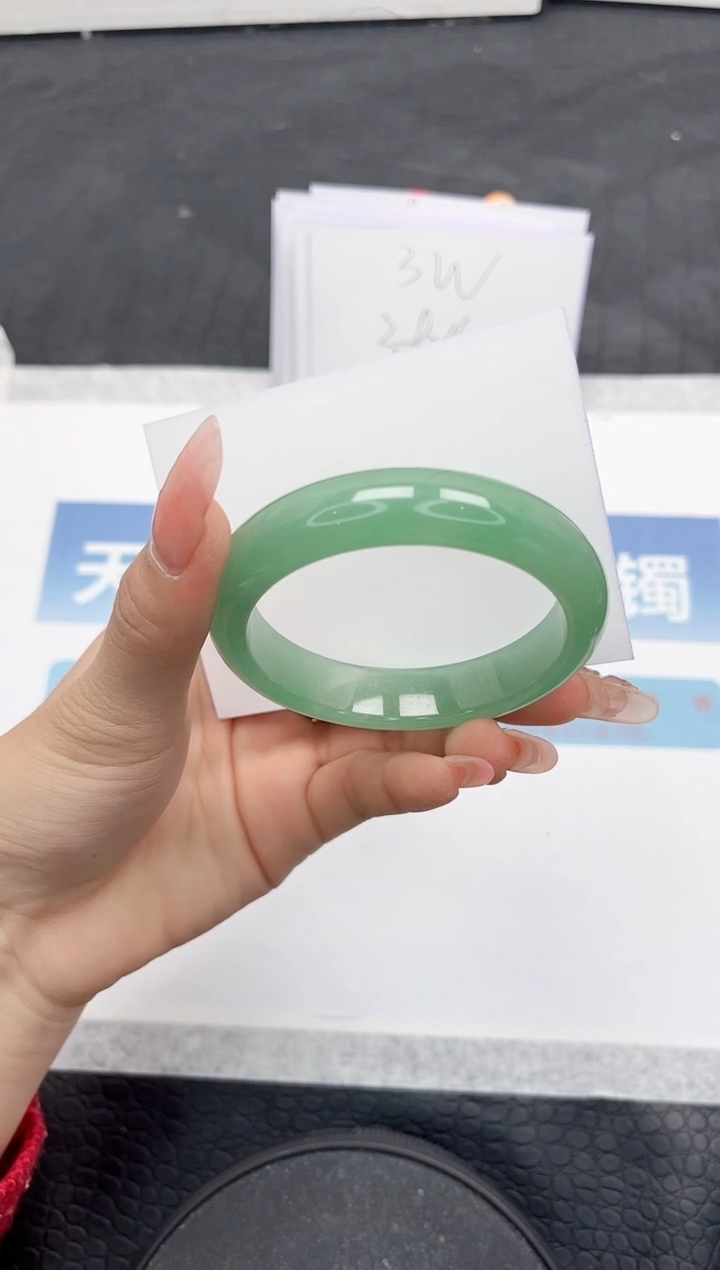 【闪购商品】石英质玉手镯未镶嵌A270-54.5