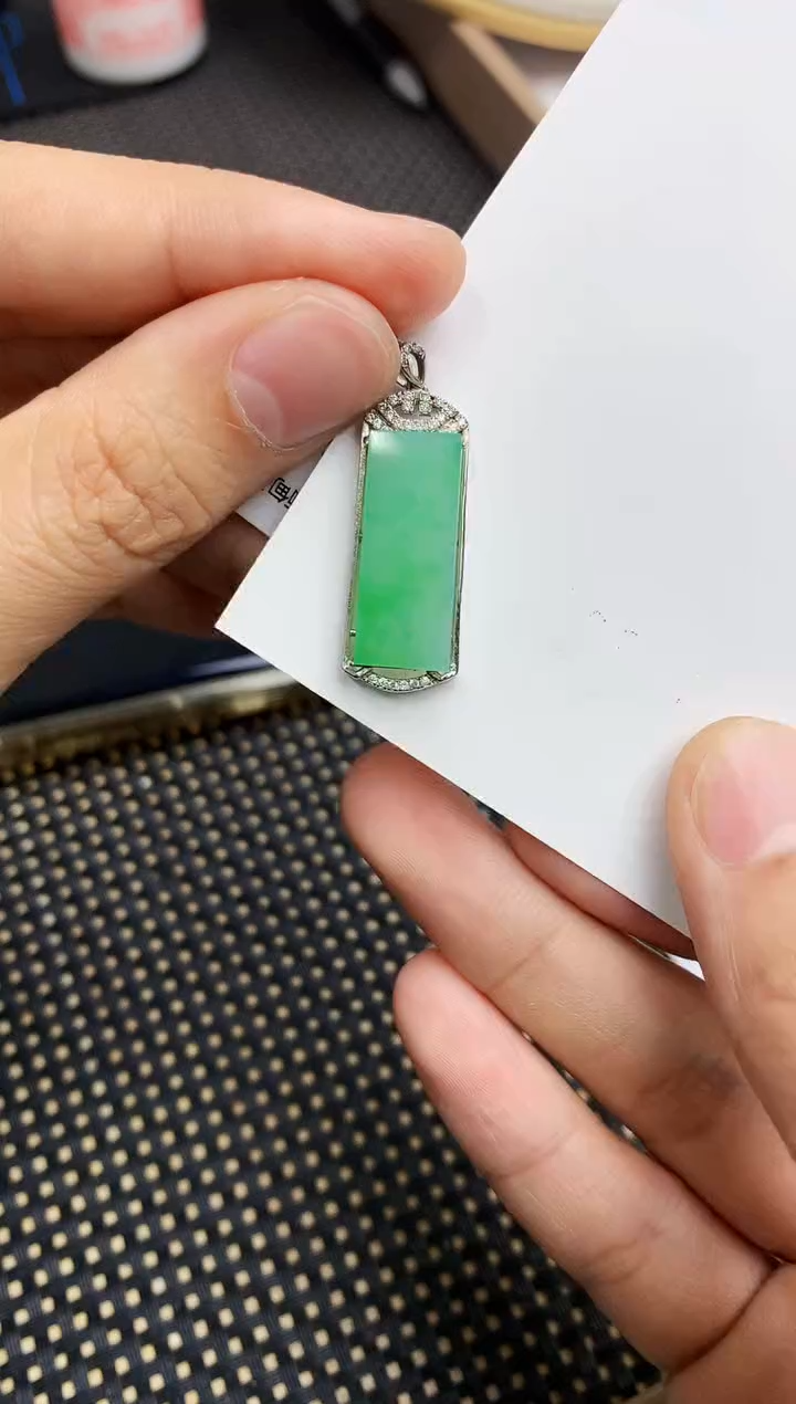 吊坠(不含链)未镶嵌翡翠天然A货翡翠