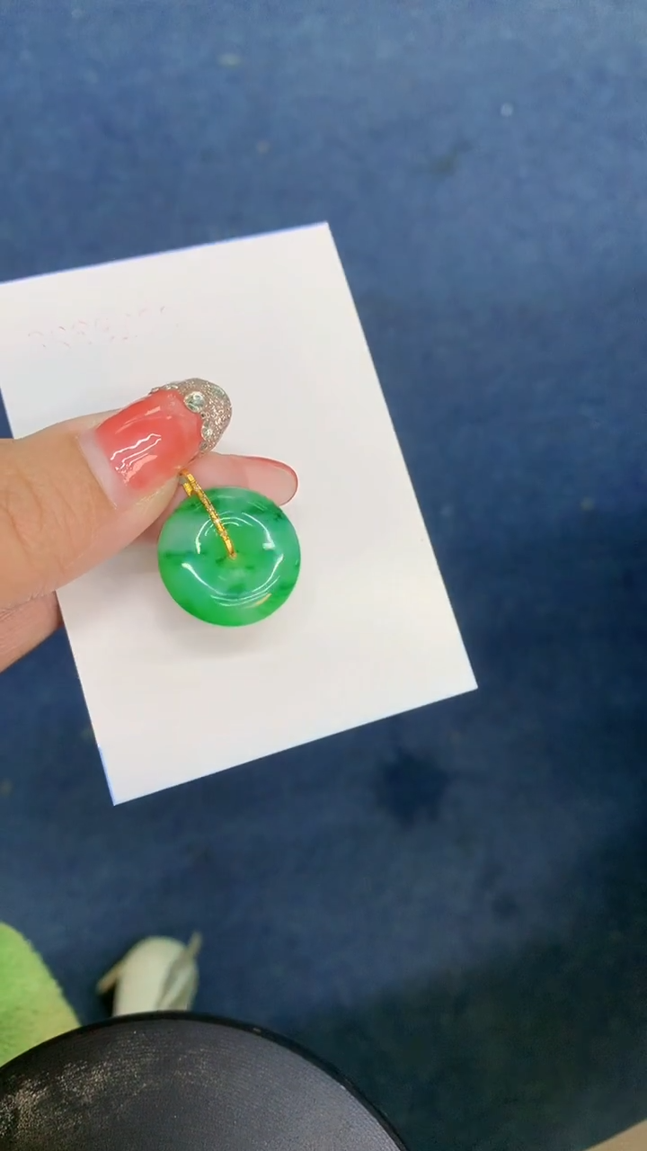 颈饰18K金镶嵌翡翠1