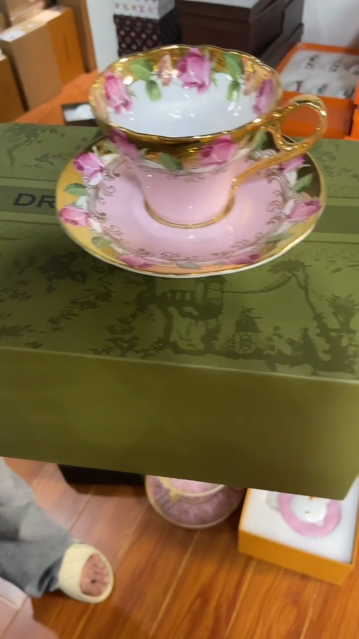 杯鸿辉家品牌瓷器，京东包邮！