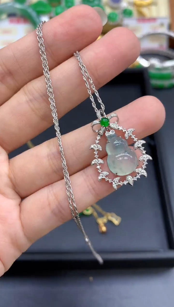 颈饰18K金镶嵌翡翠455-中国好珍宝