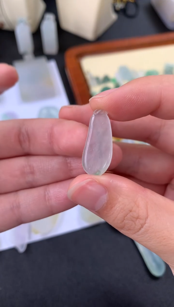 【闪购商品】定制翡翠未镶嵌翡翠